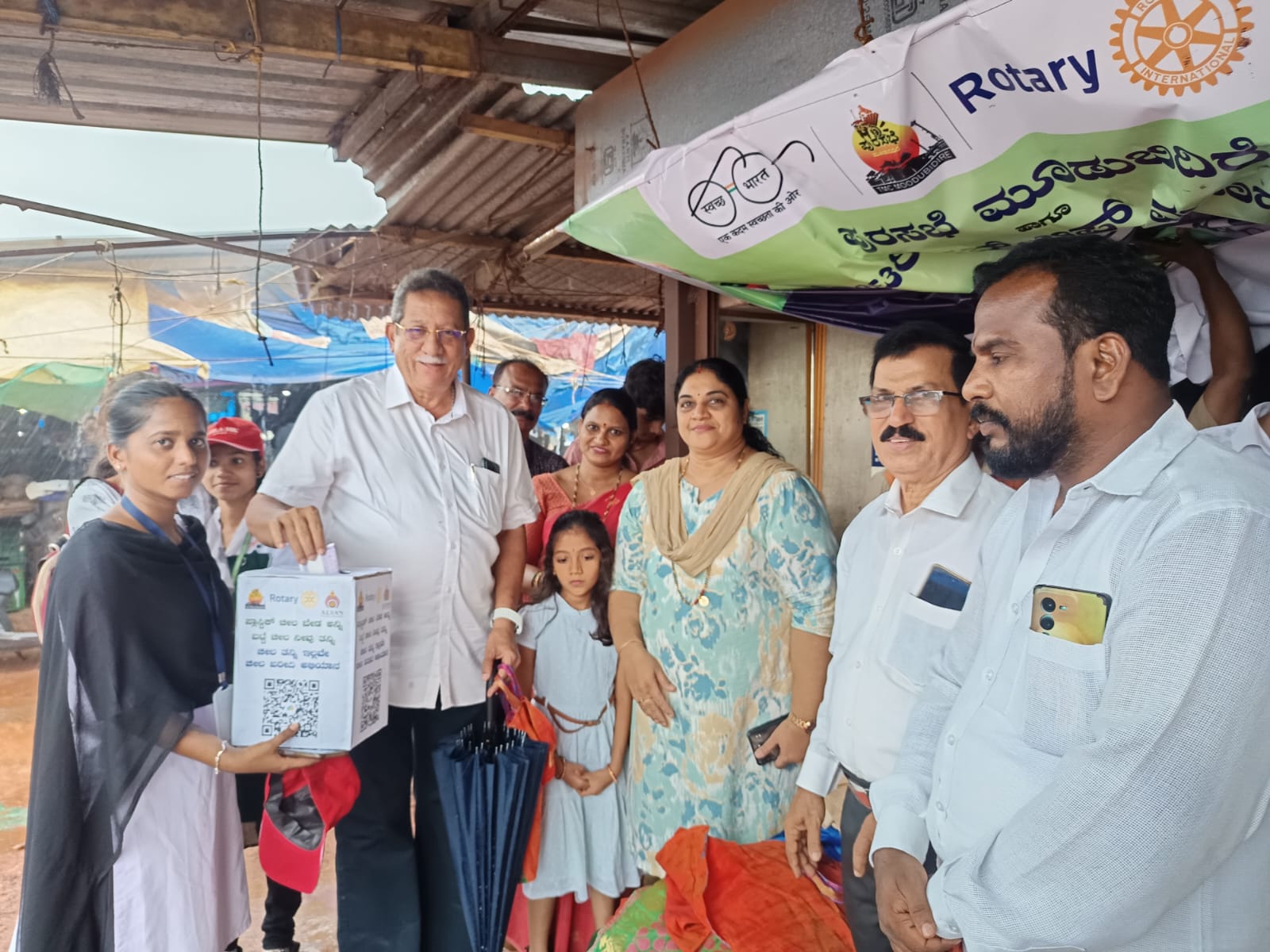 ರಾಜೀವ್ ಗಾಂಧಿ ಸಂಕೀರ್ಣದ ಮುಂಭಾಗ ಬಸ್ ಬೇ ನಿರ್ಮಾಣಕ್ಕೆ ಸ್ಥಳ ಪರಿಶೀಲನೆ
